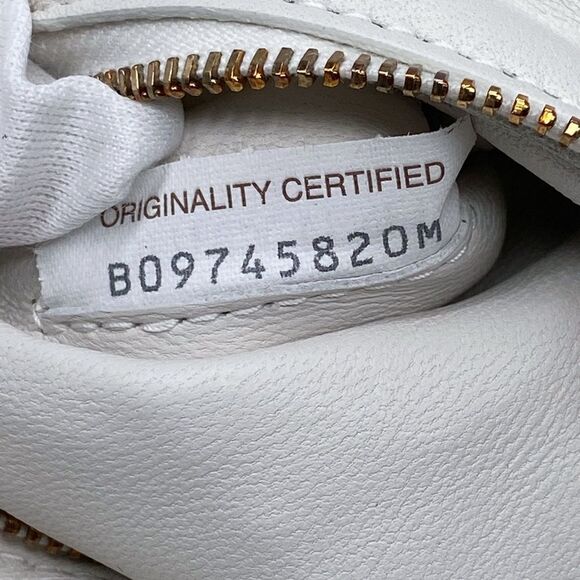 Bottega Veneta The Cassette Padded Leather Crossbody Bag - Picture 15 of 16